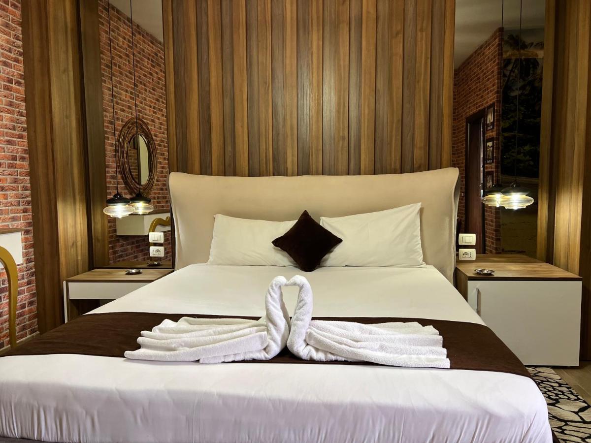 Hotel St.Pauli Shkodër Dış mekan fotoğraf