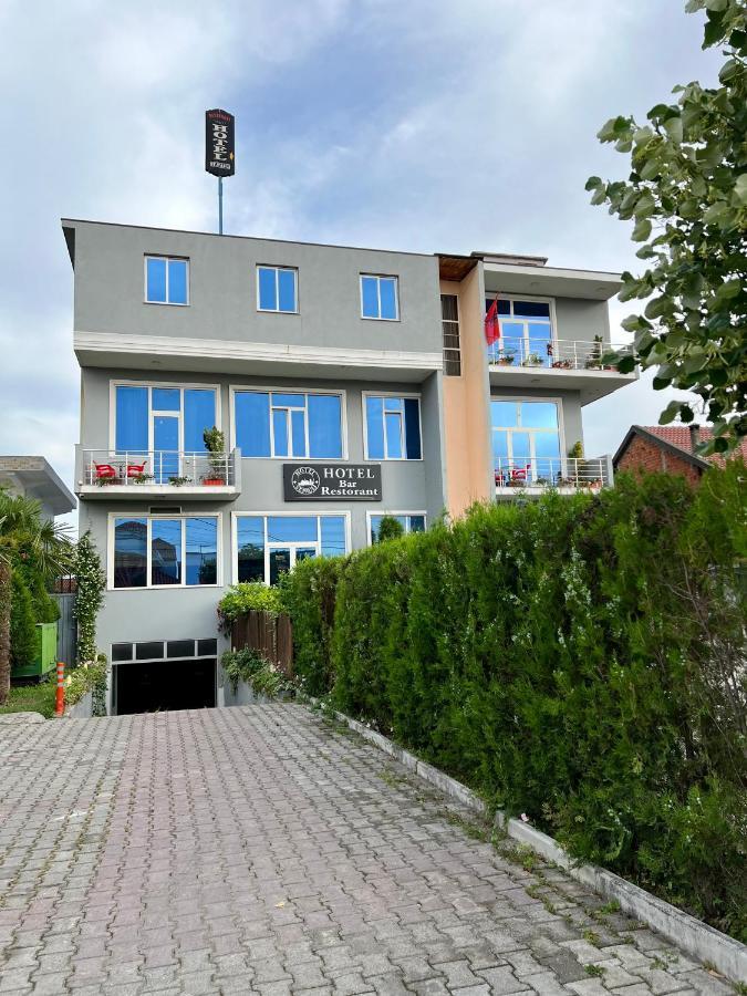 Hotel St.Pauli Shkodër Dış mekan fotoğraf