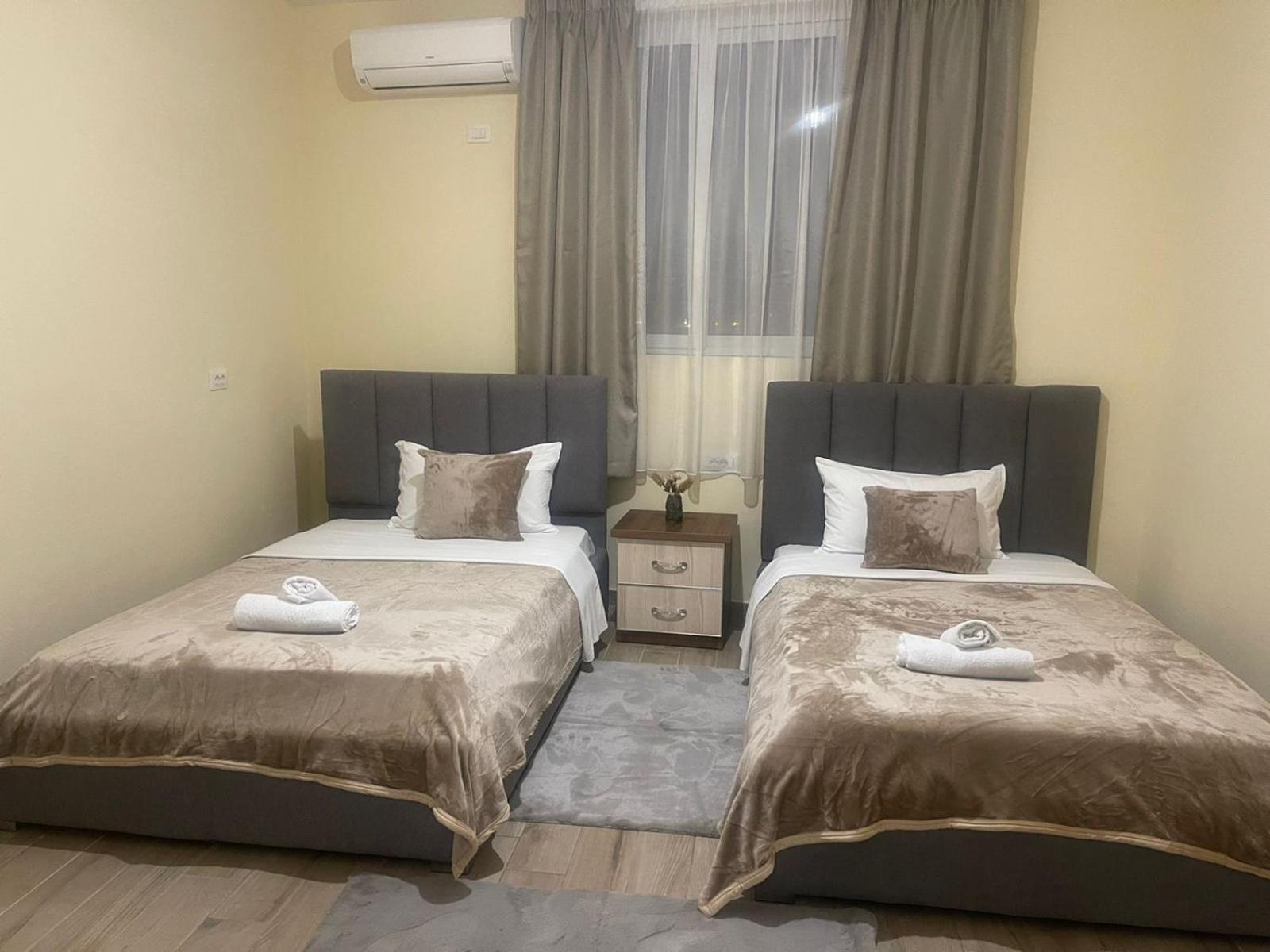 Hotel St.Pauli Shkodër Dış mekan fotoğraf