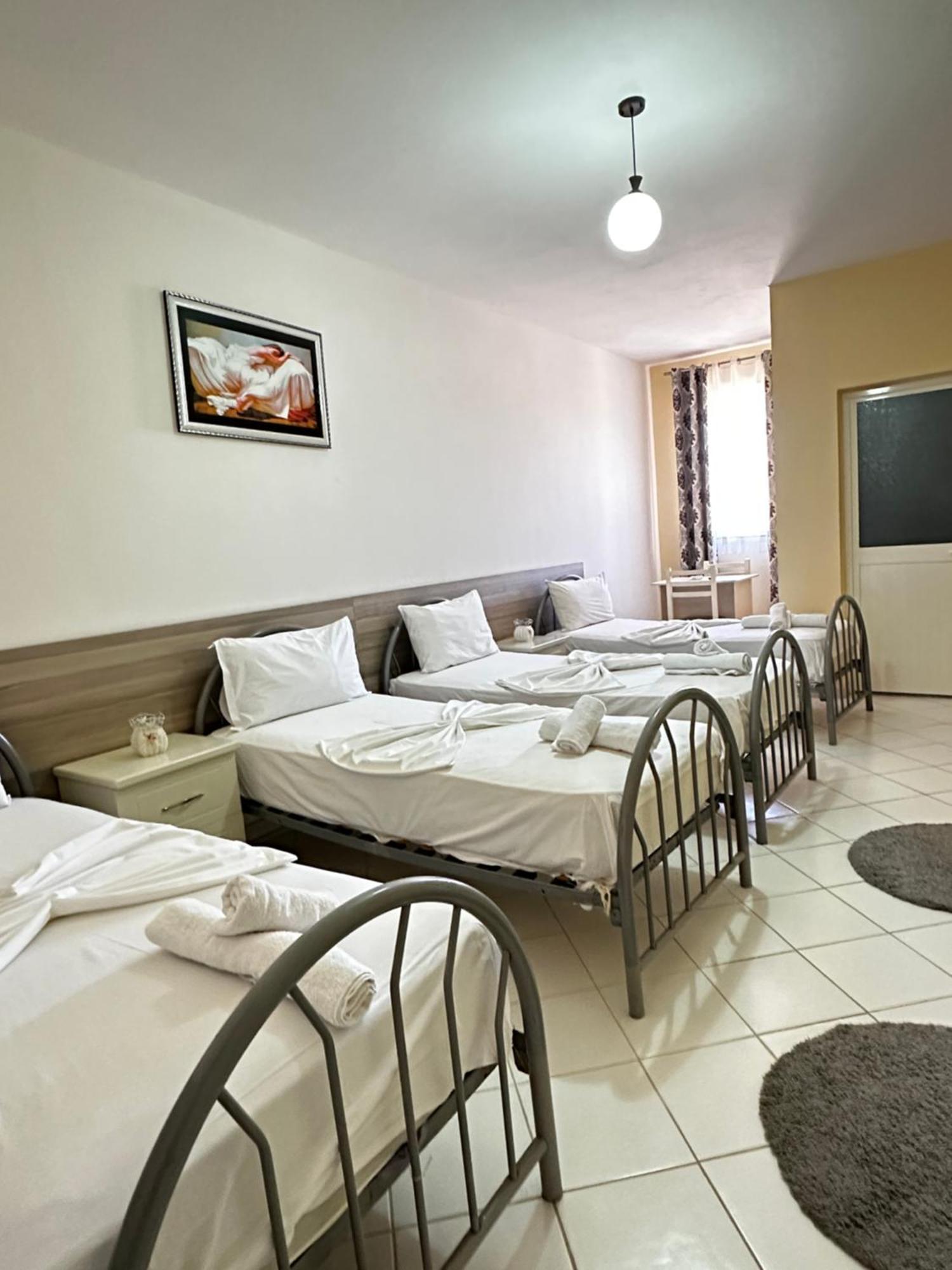 Hotel St.Pauli Shkodër Dış mekan fotoğraf