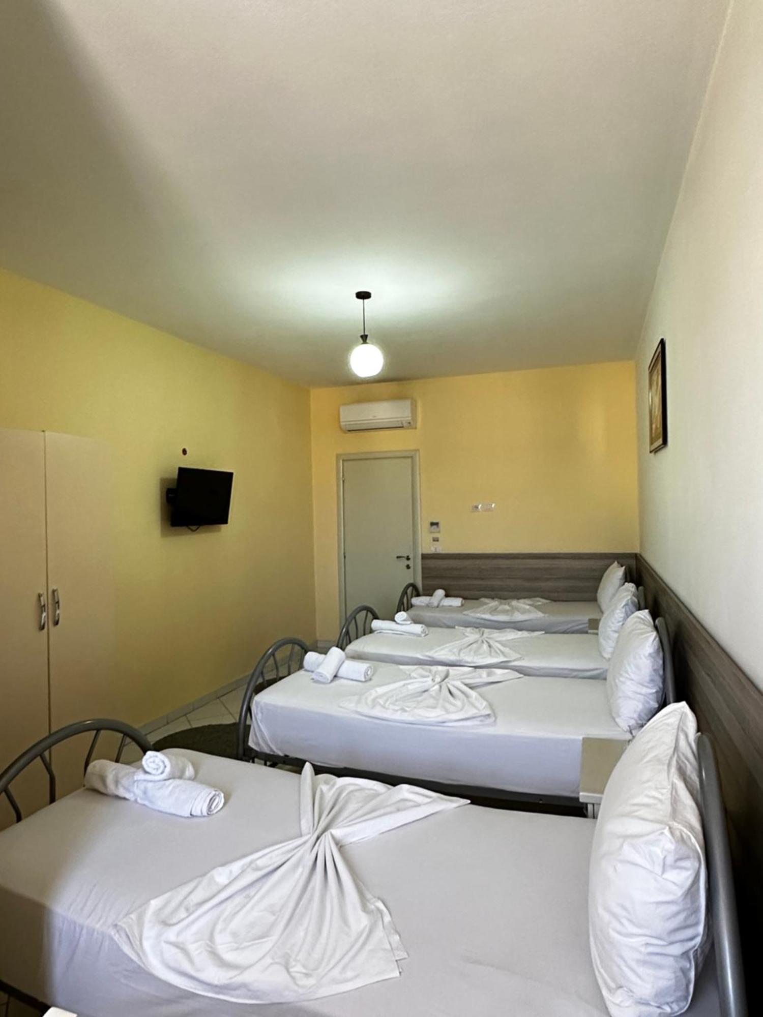 Hotel St.Pauli Shkodër Dış mekan fotoğraf