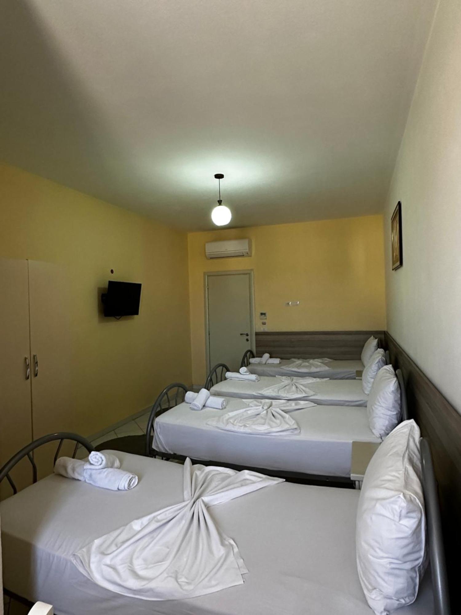 Hotel St.Pauli Shkodër Dış mekan fotoğraf