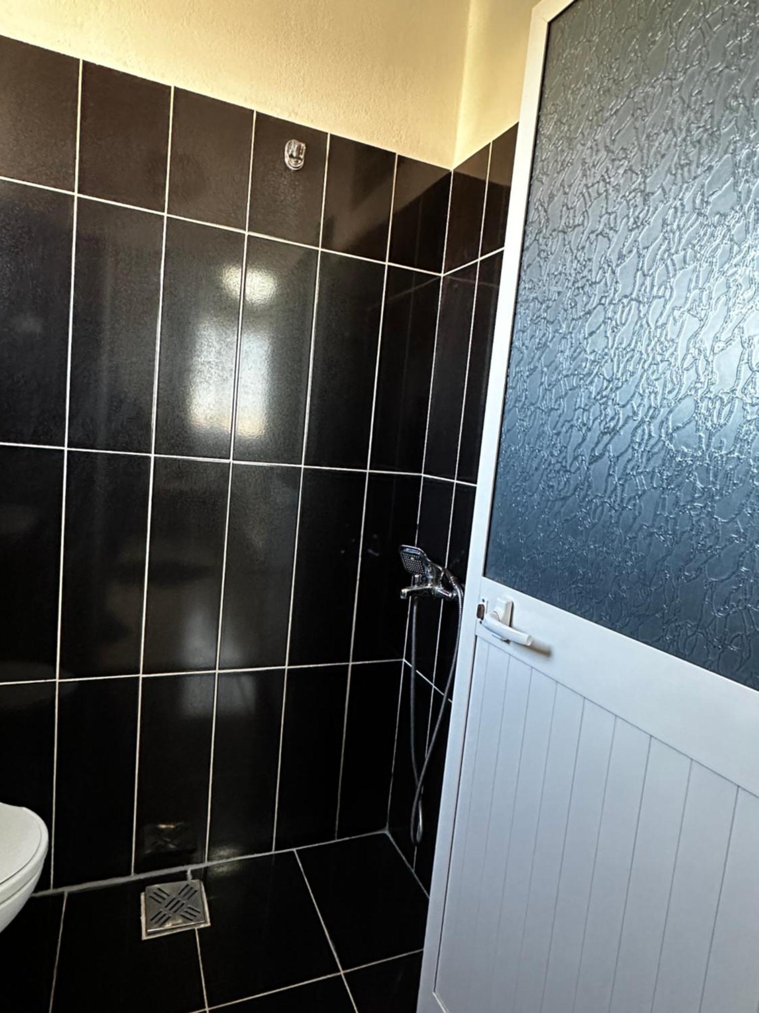Hotel St.Pauli Shkodër Dış mekan fotoğraf