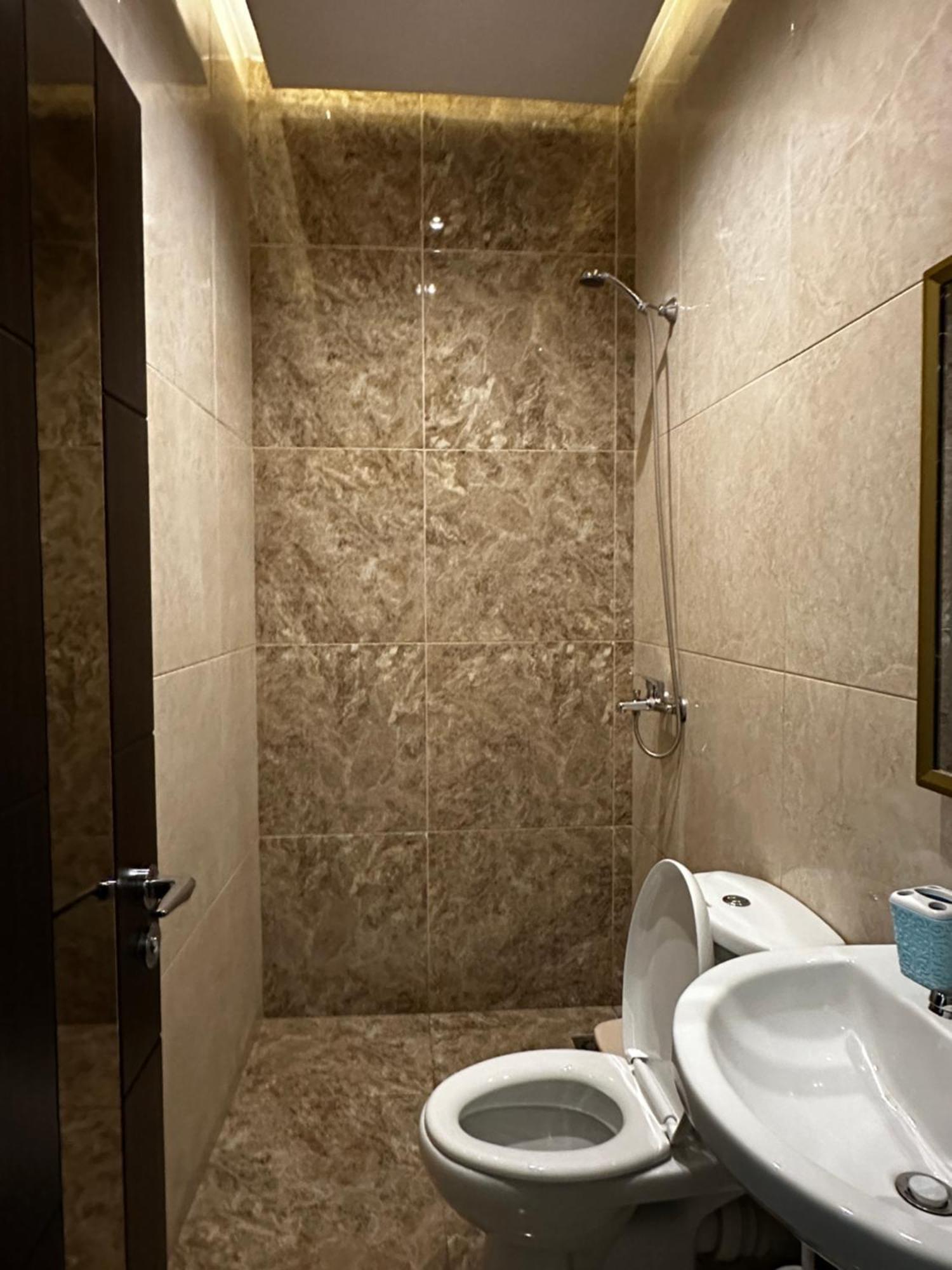 Hotel St.Pauli Shkodër Dış mekan fotoğraf